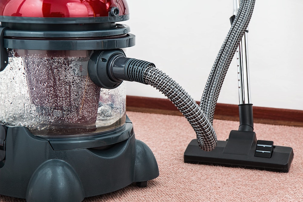 Comparing Carpet Steam Cleaning and Carpet Dry Cleaning